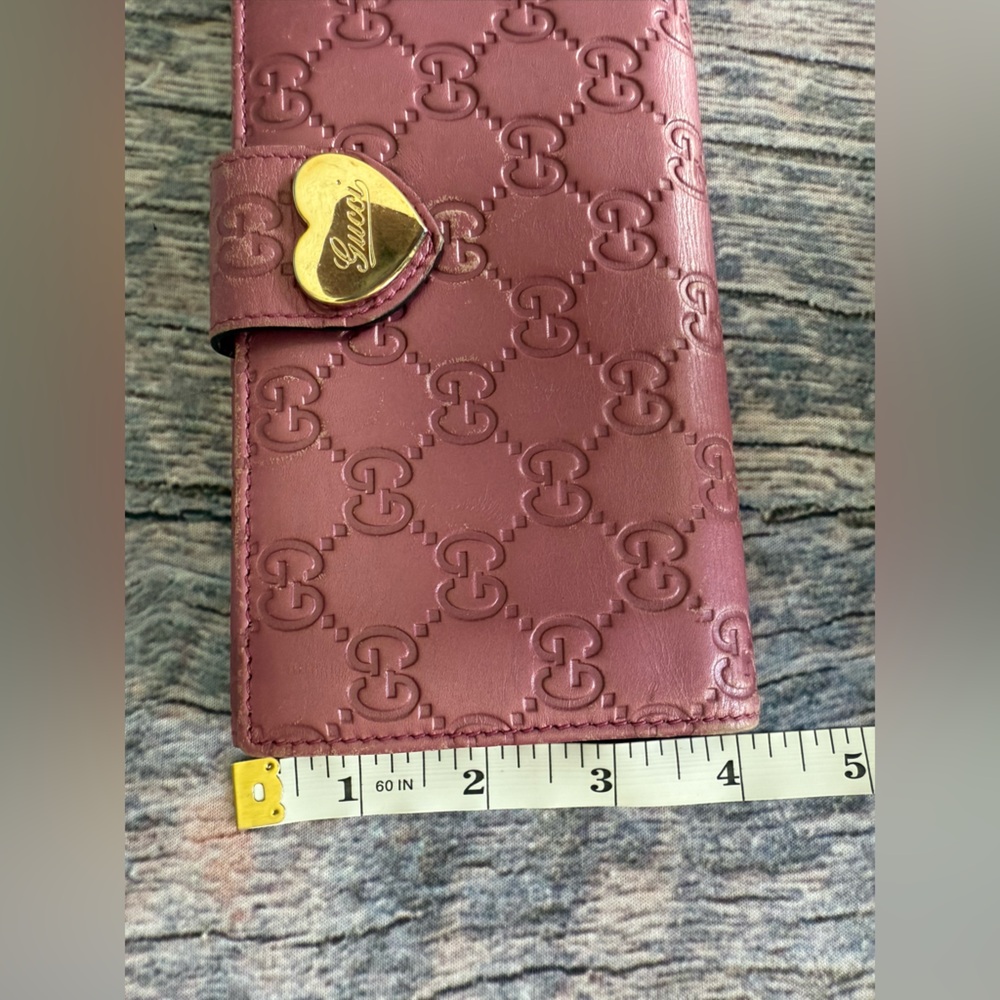 Gucci Rose Embossed Leather Wallet - Picture 8 of 10
